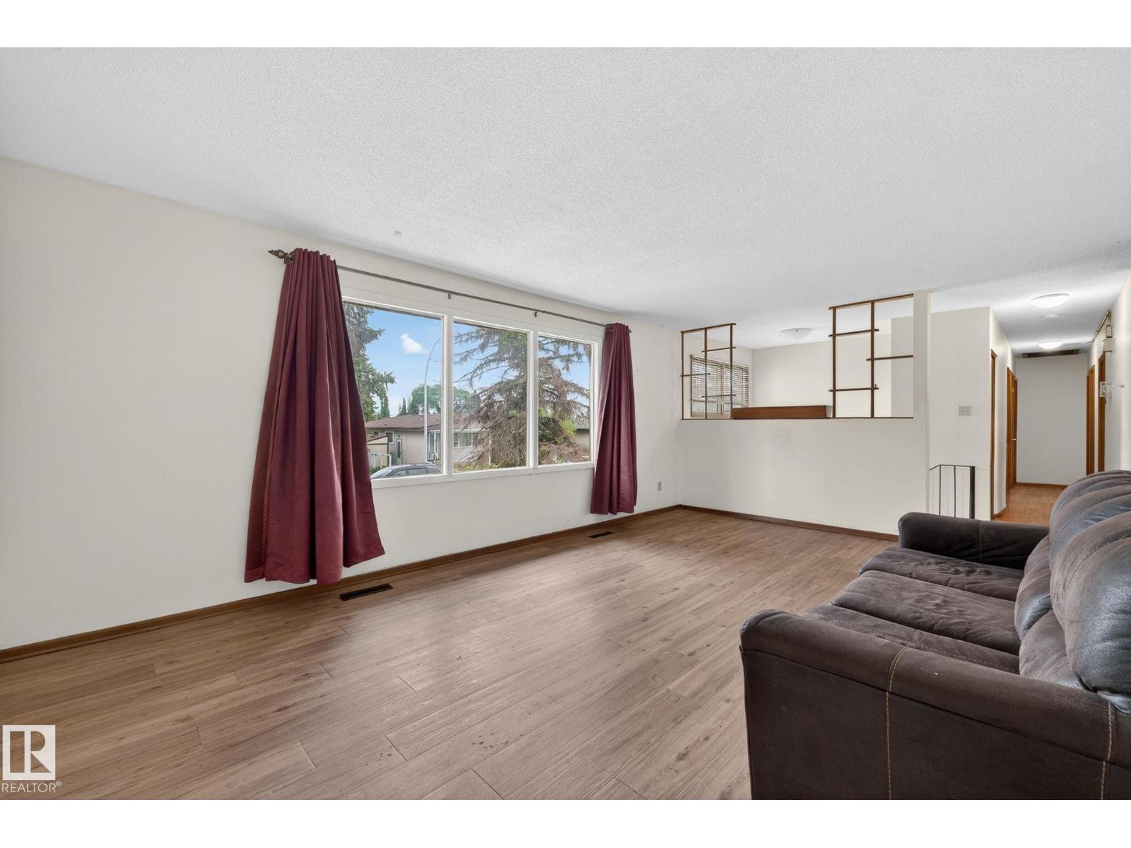13920 64 ST NW - 12