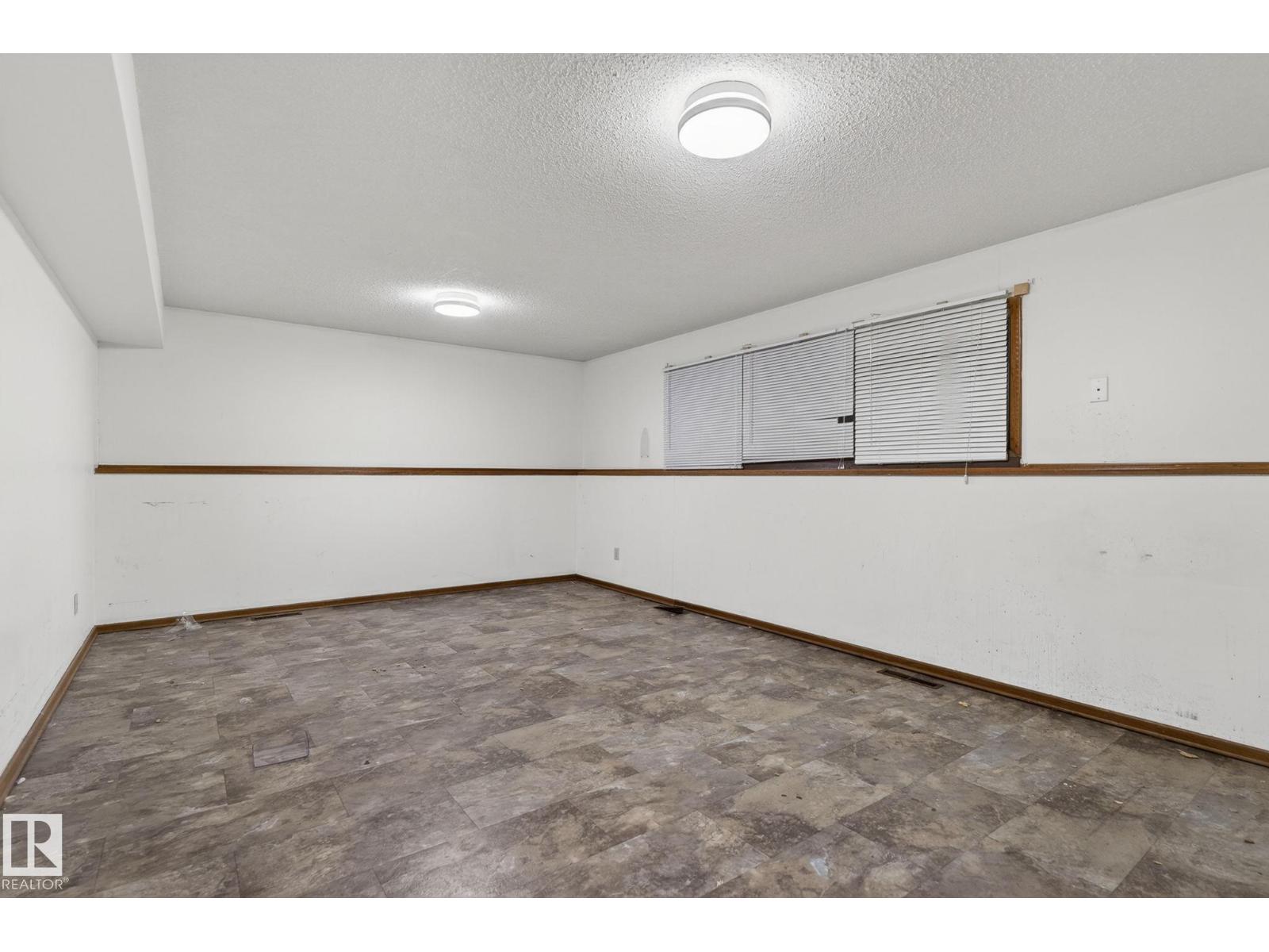 13920 64 ST NW - 28