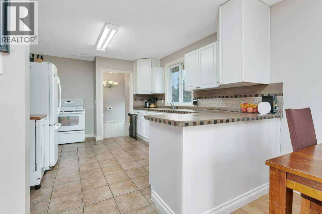 5501 51 Street — photo 22