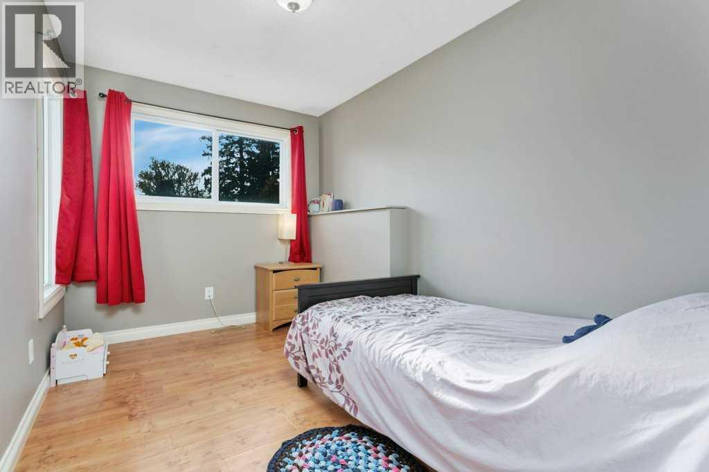 5501 51 Street — photo 32