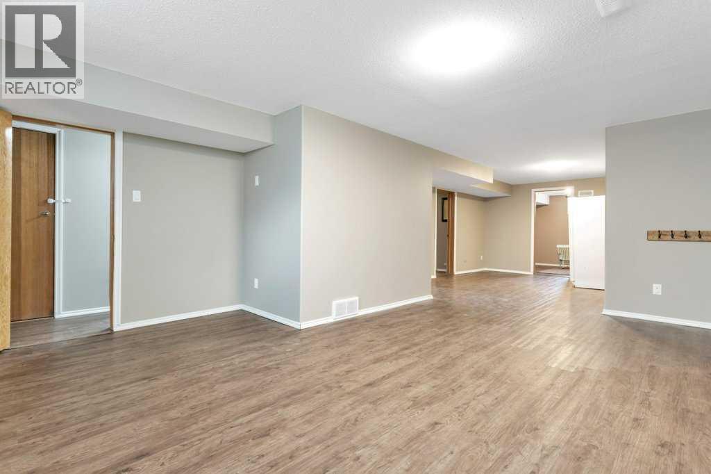 5501 51 Street — photo 38