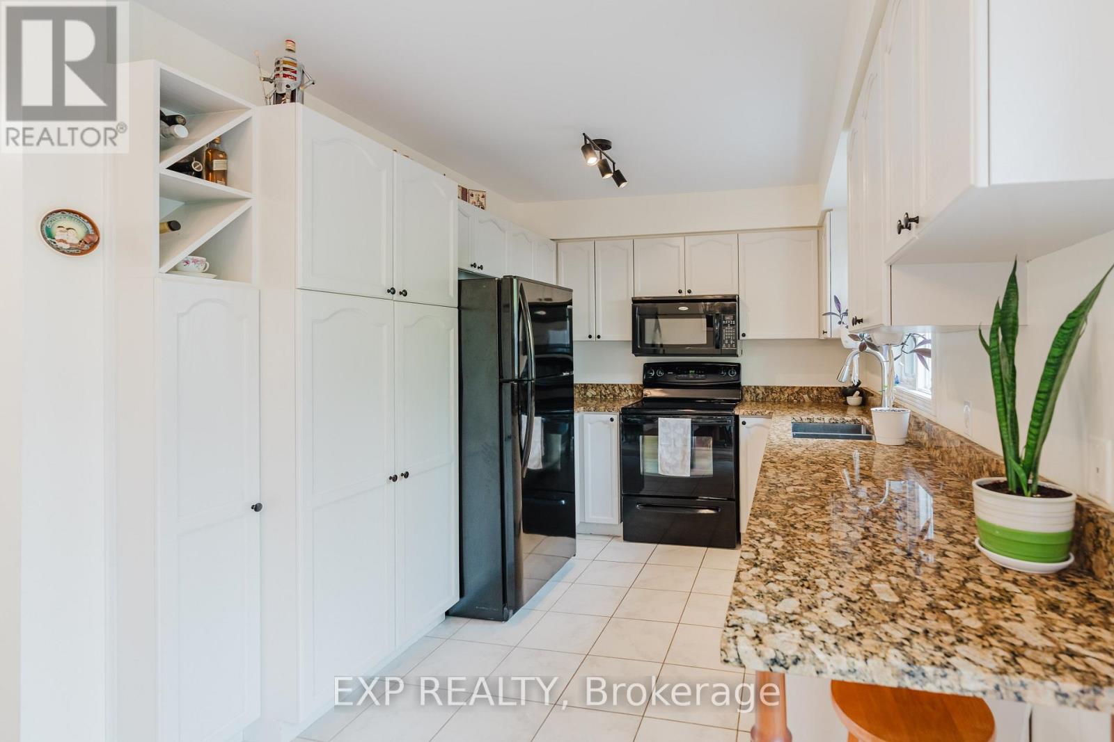 3 Bed, 2 Bath House for Sale in Ottawa – 191 BEATRICE DRIVE, Ottawa – MLS# X13315638 - Image 13