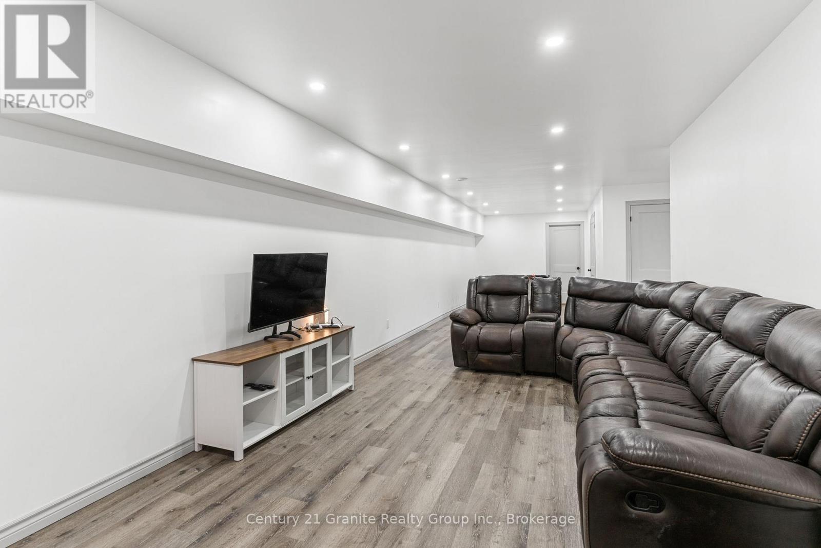 1007 WINDING CREEK ROAD - 27