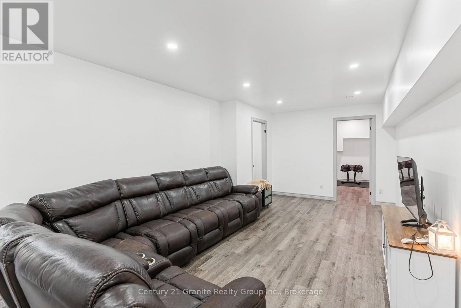 1007 WINDING CREEK ROAD - 31