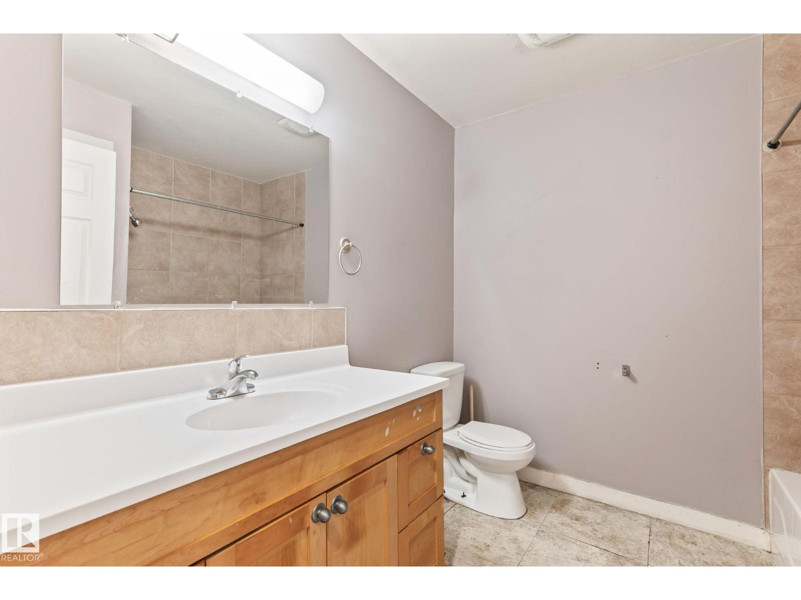 2045 46ST NW - 12