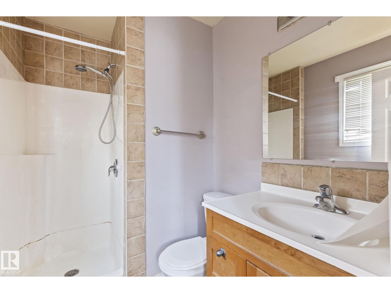 2045 46ST NW - 16