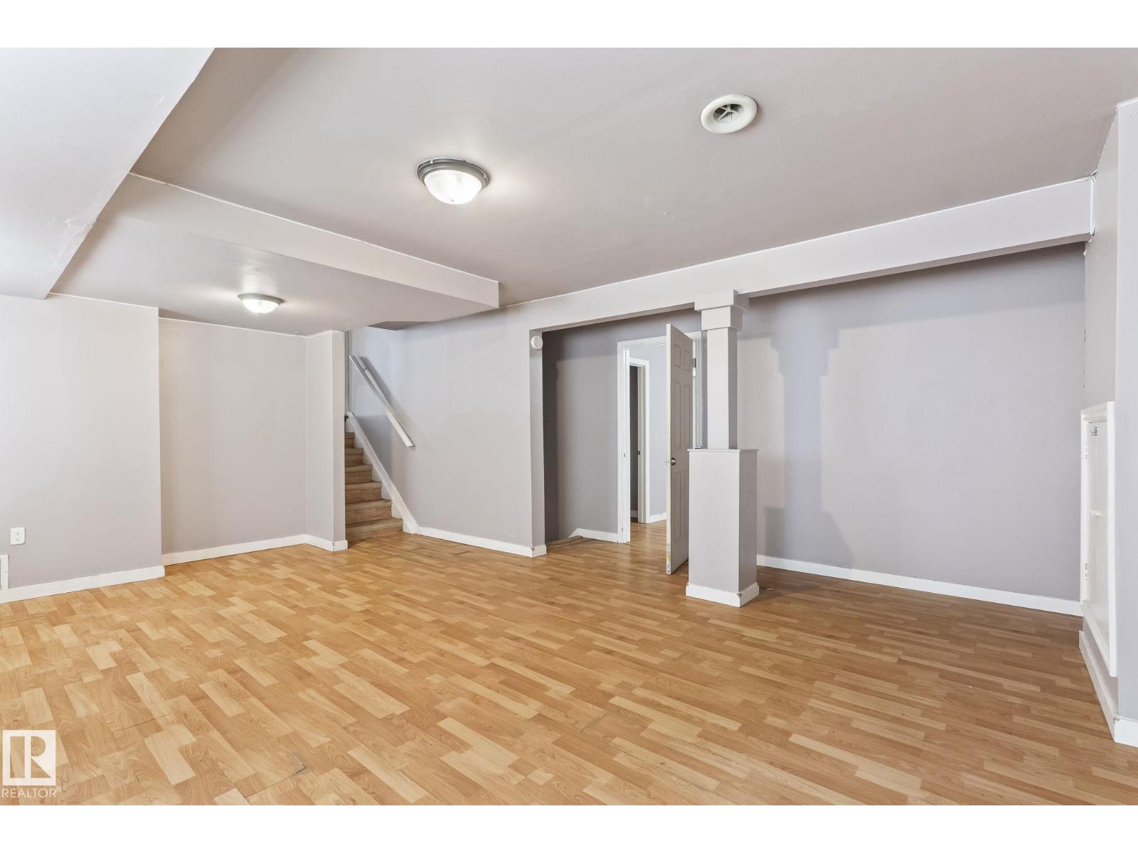 2045 46ST NW - 22