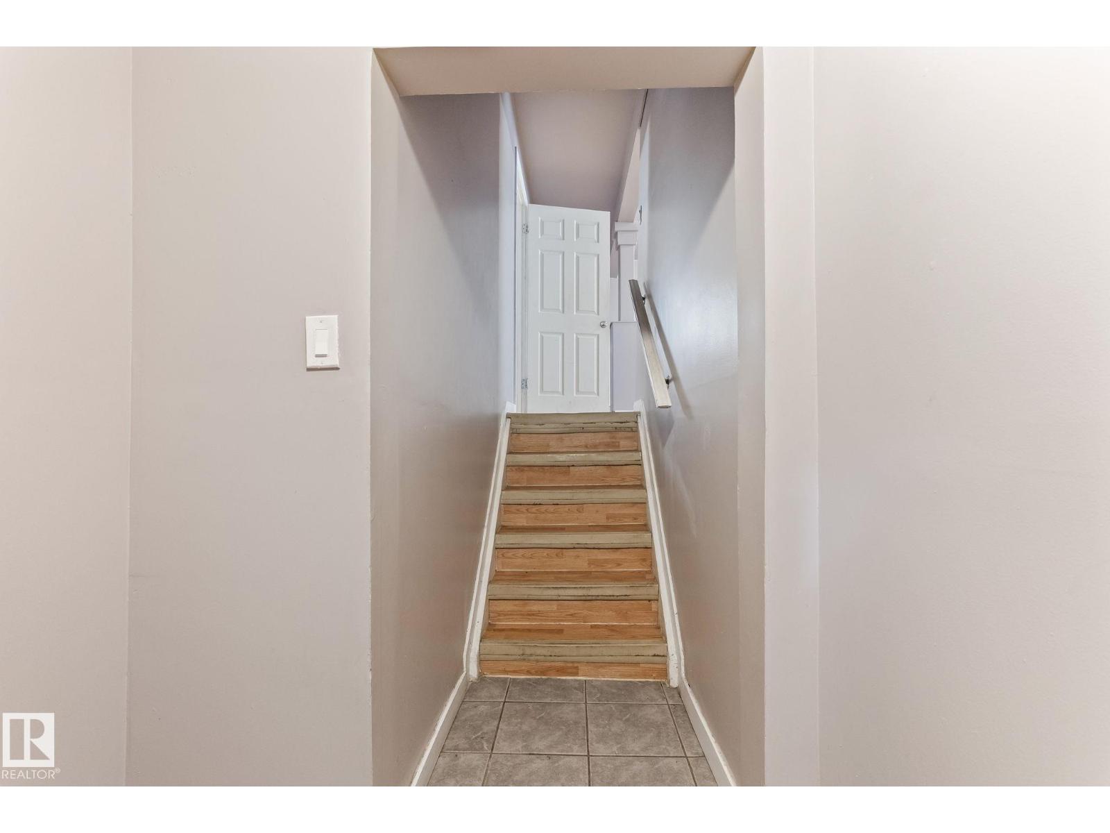 2045 46ST NW - 25