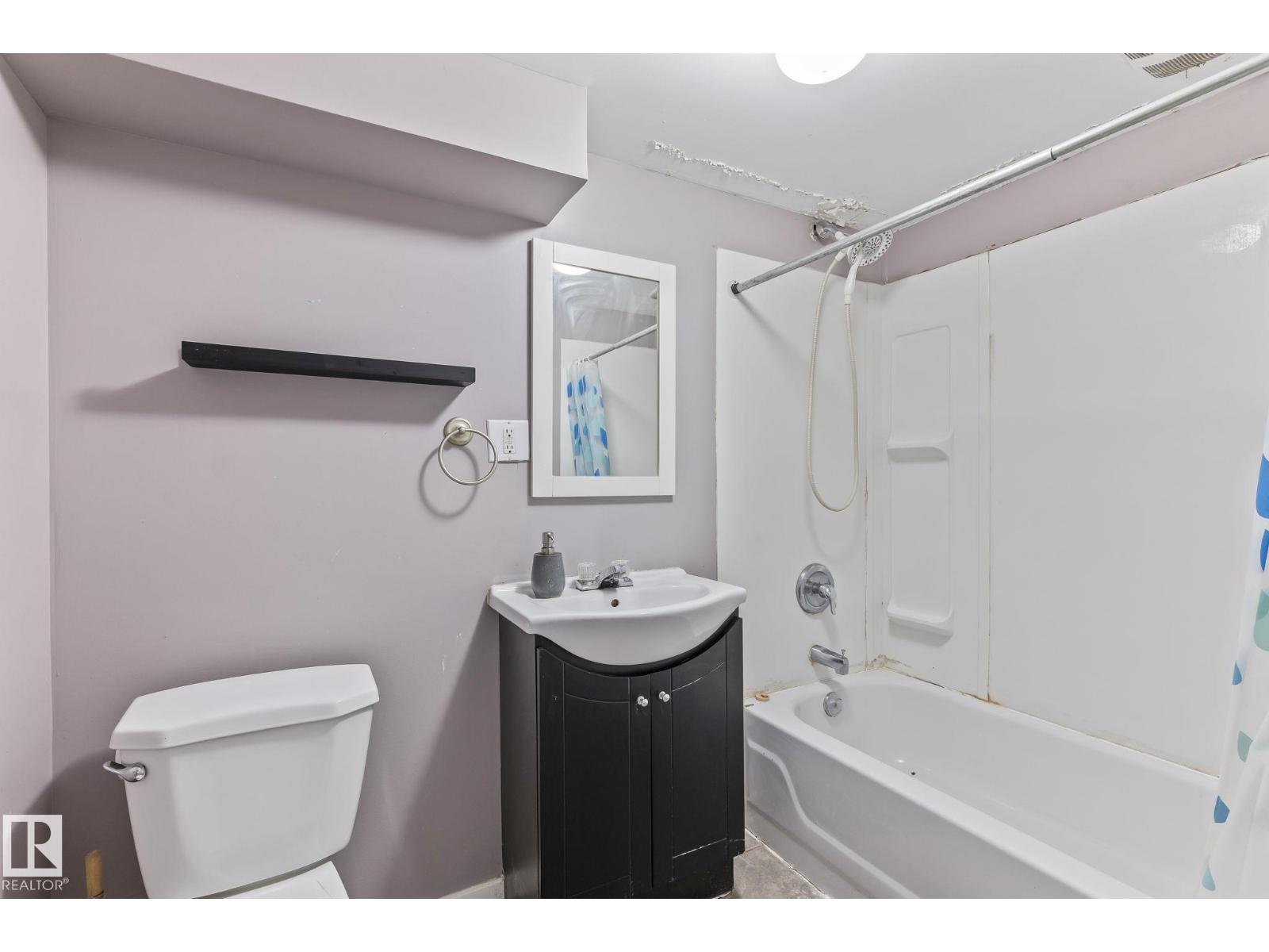 2045 46ST NW - 30
