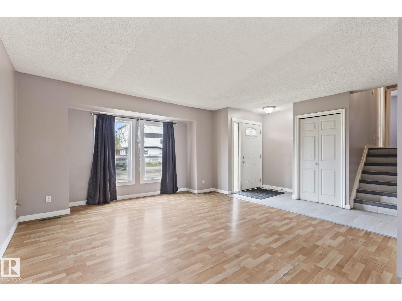 2045 46ST NW - photo 4