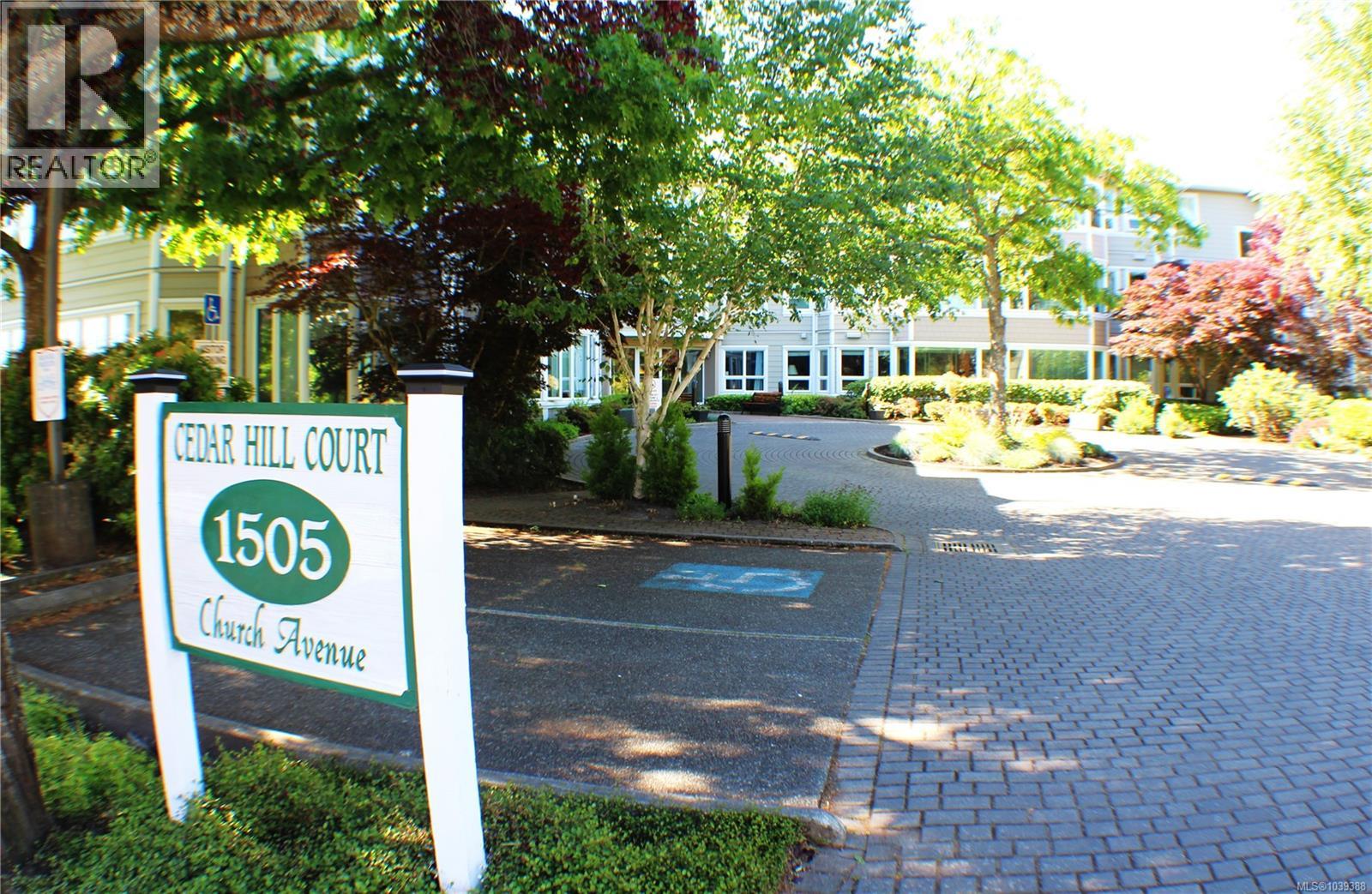 101 1505 Church Avenue, Saanich