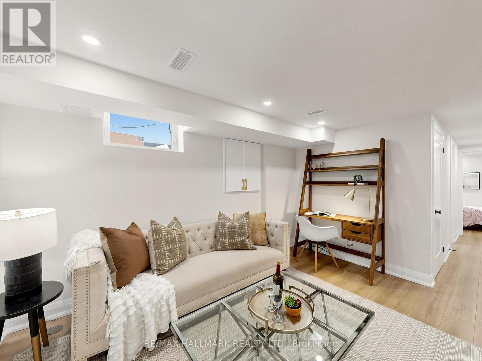 44 QUEENSDALE AVENUE - 14