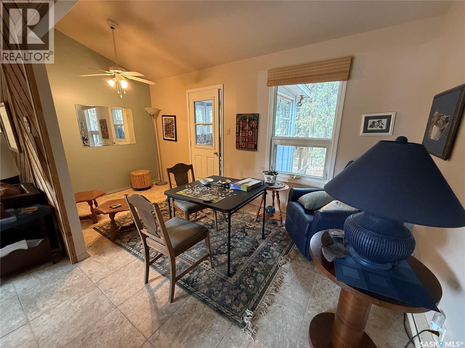 4 Minowukaw AVENUE - 21