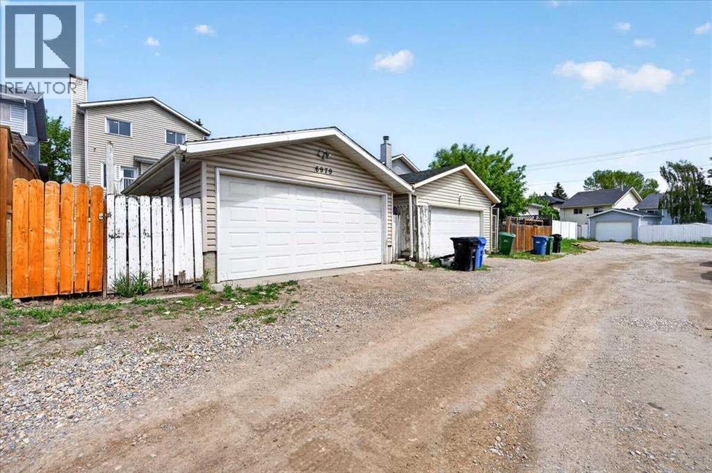6979 Laguna Way NE - 46
