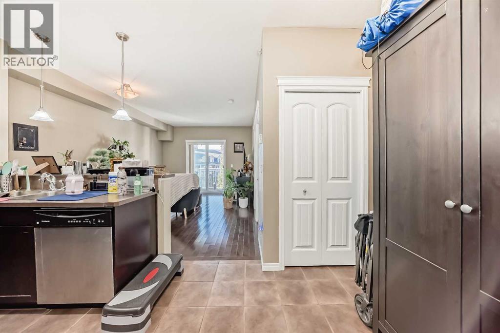 #4404 31 Country Village Manor NE - 5