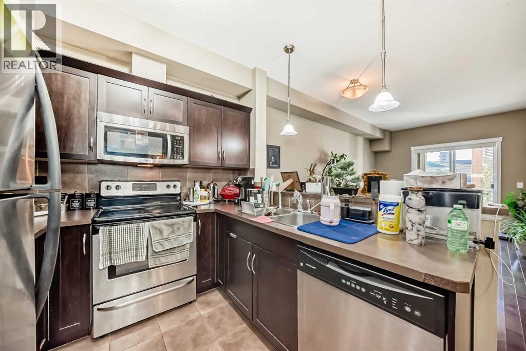 #4404 31 Country Village Manor NE - 6