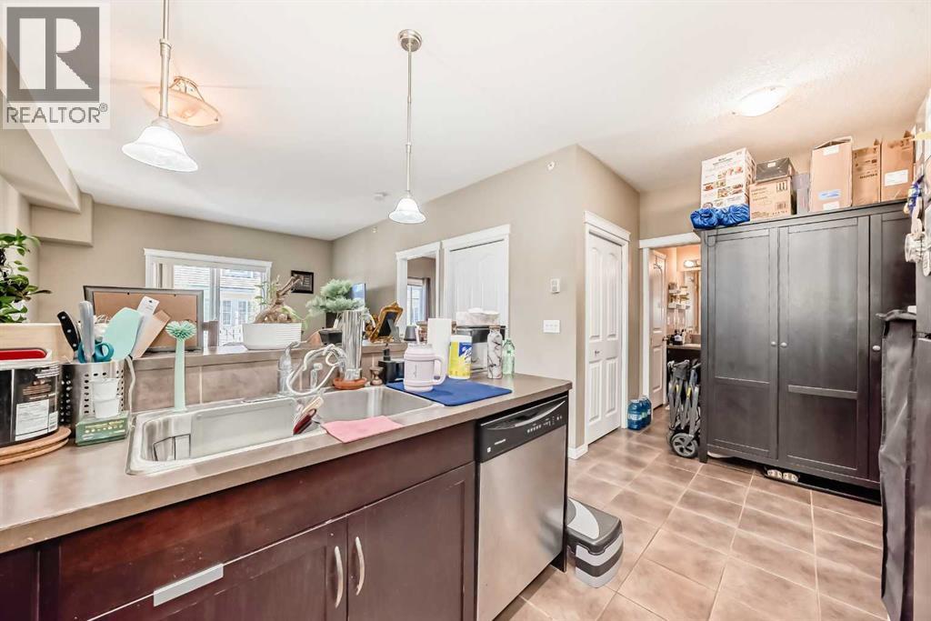 #4404 31 Country Village Manor NE - 7