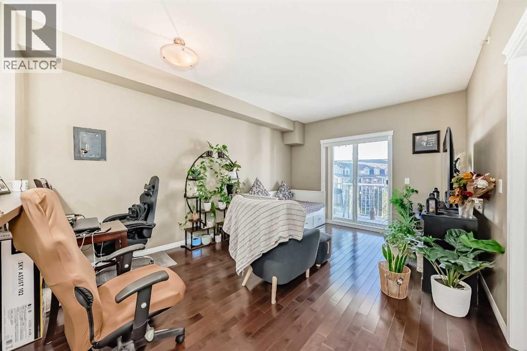 #4404 31 Country Village Manor NE - 8