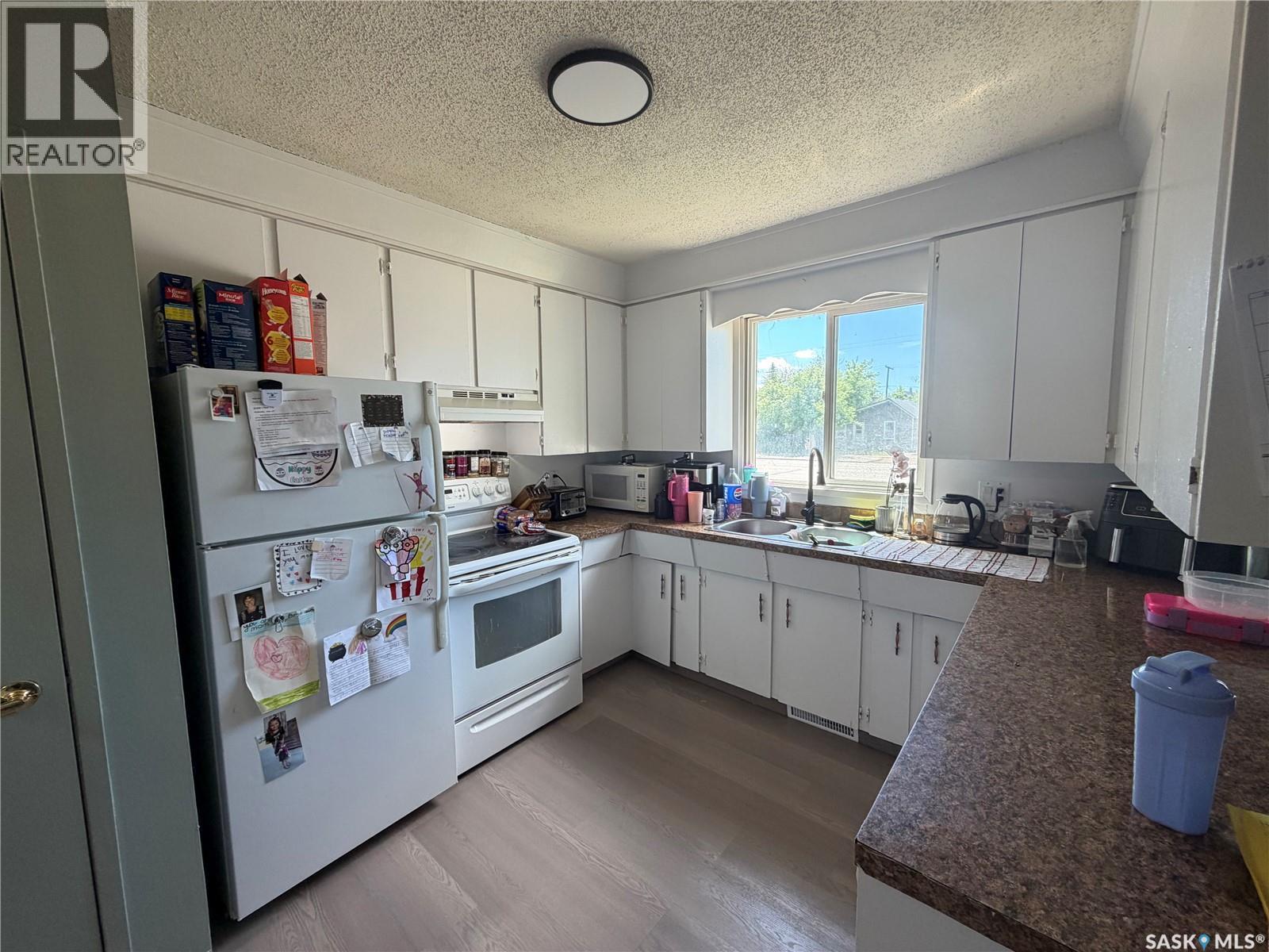 625 4th STREET - photo 3