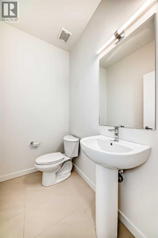 #311 857 Belmont Drive SW - 21