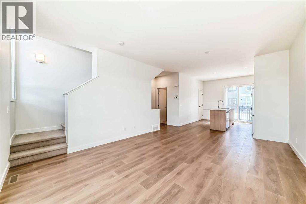 #311 857 Belmont Drive SW - 18