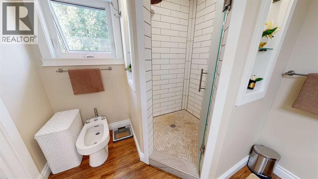 5218 57 Street — photo 32