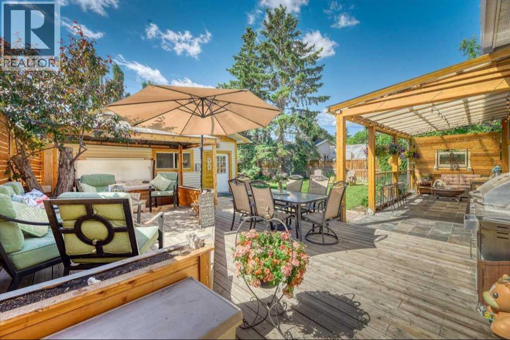 811 Southmount Place SW - 32