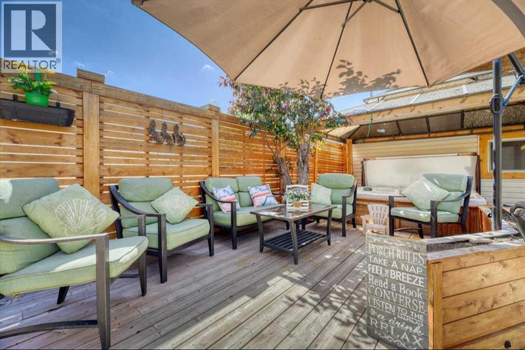 811 Southmount Place SW - 9