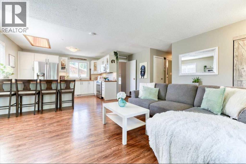 811 Southmount Place SW - 4
