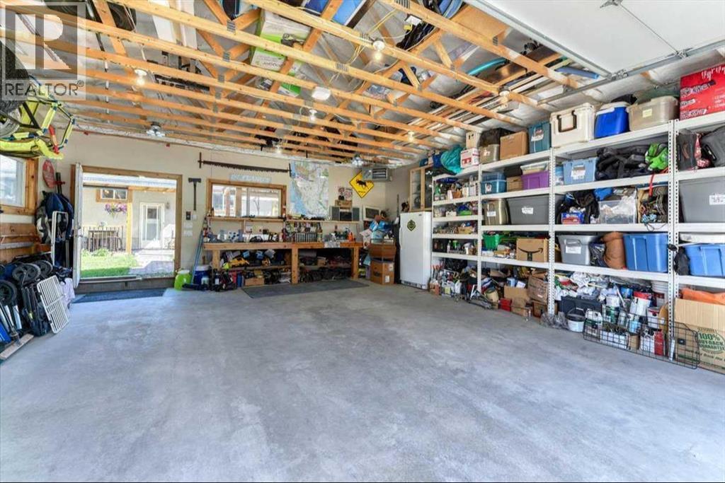 811 Southmount Place SW - 36
