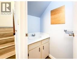 18-20 Harper Street, Faro, YT Y0B1K0 Photo 55