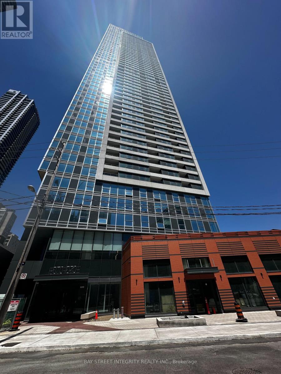 Listing photo of 802 - 609 SHERBOURNE STREET