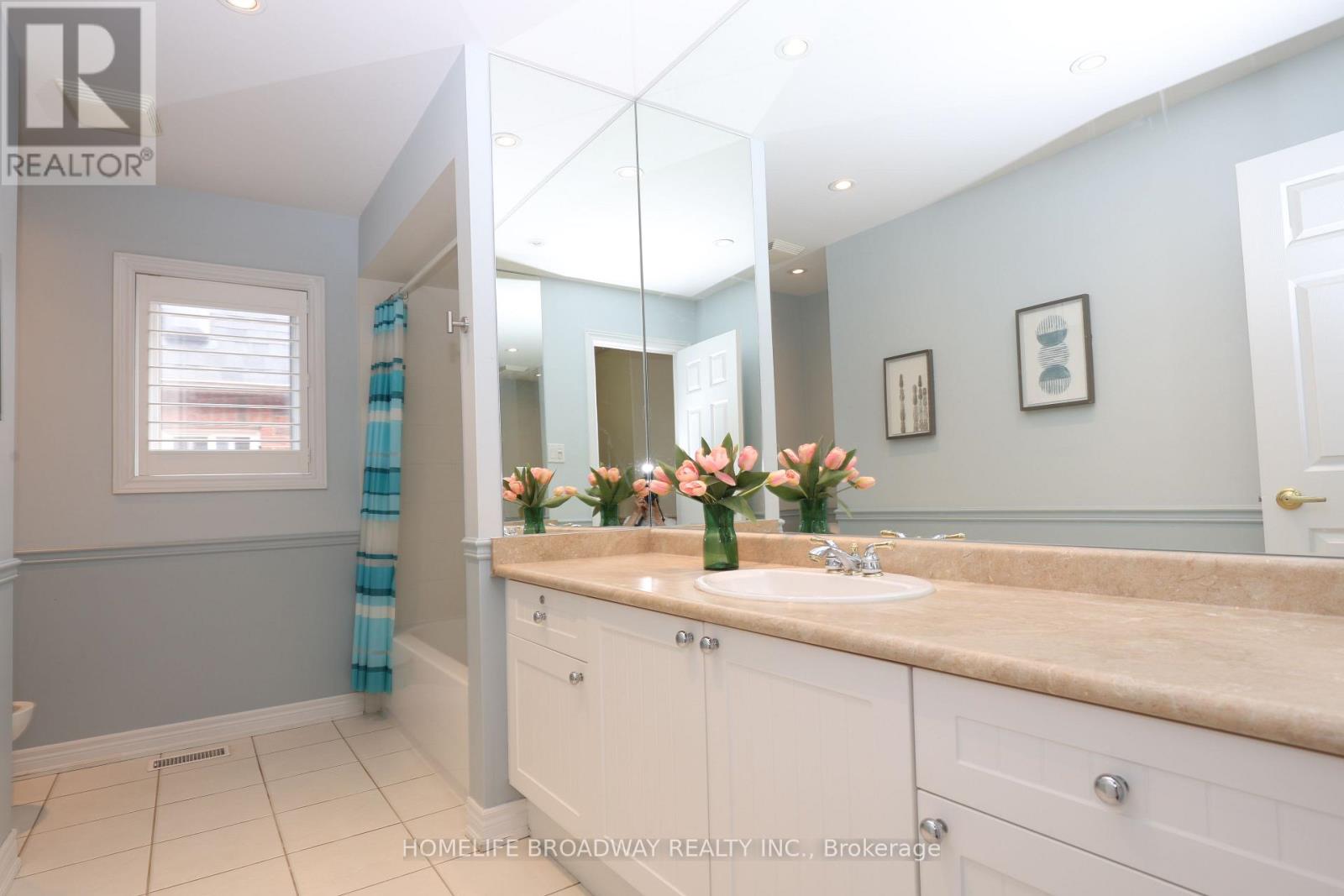 22 MORLAND CRESCENT - 20
