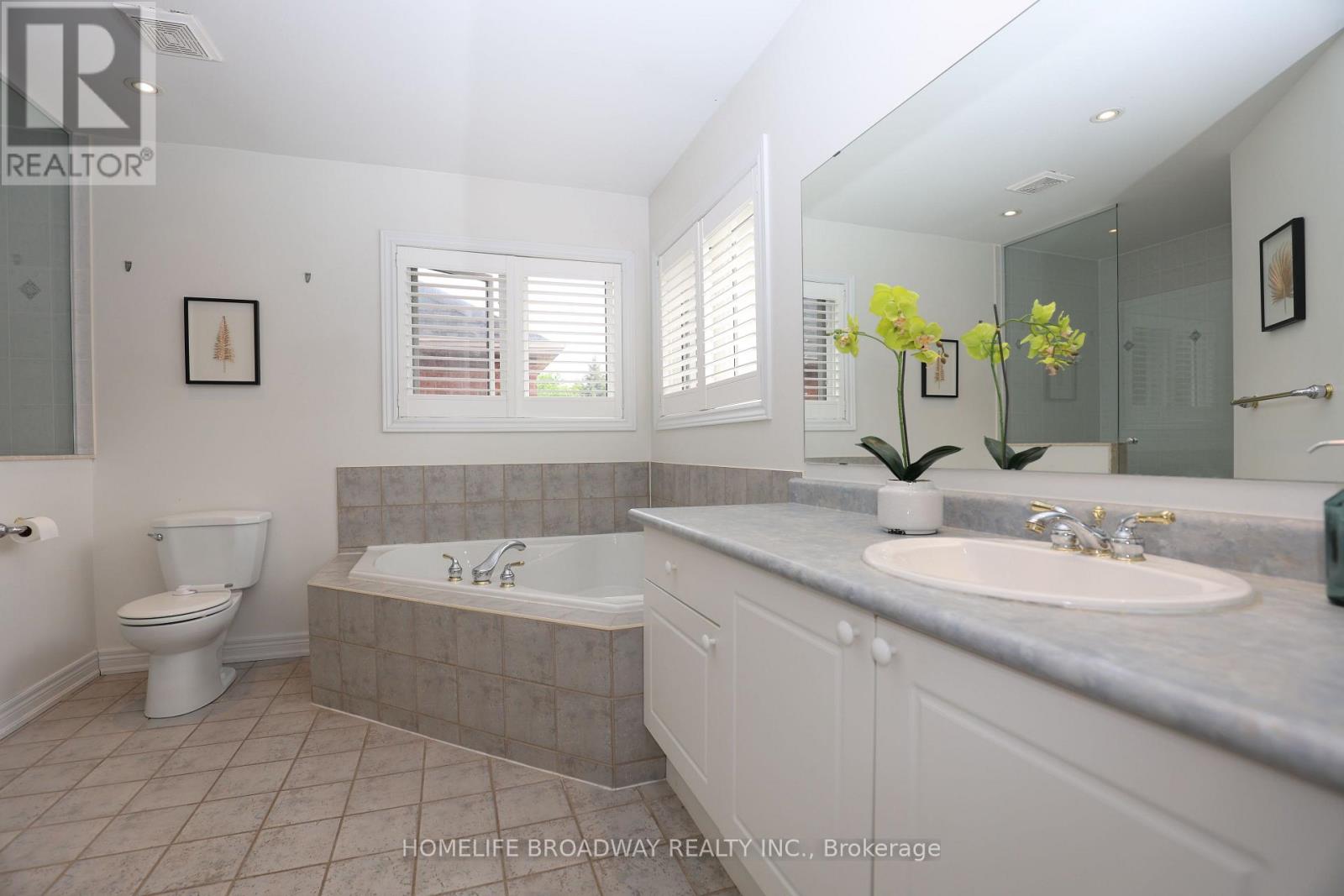 22 MORLAND CRESCENT - 25