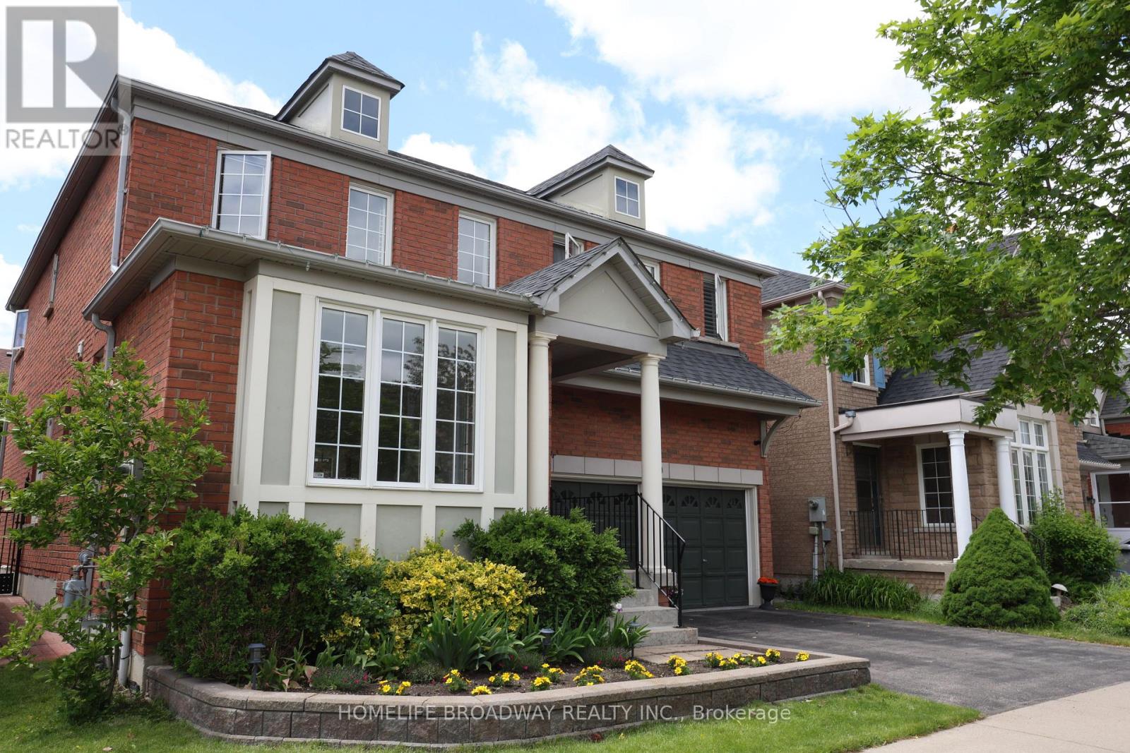 22 MORLAND CRESCENT - 3