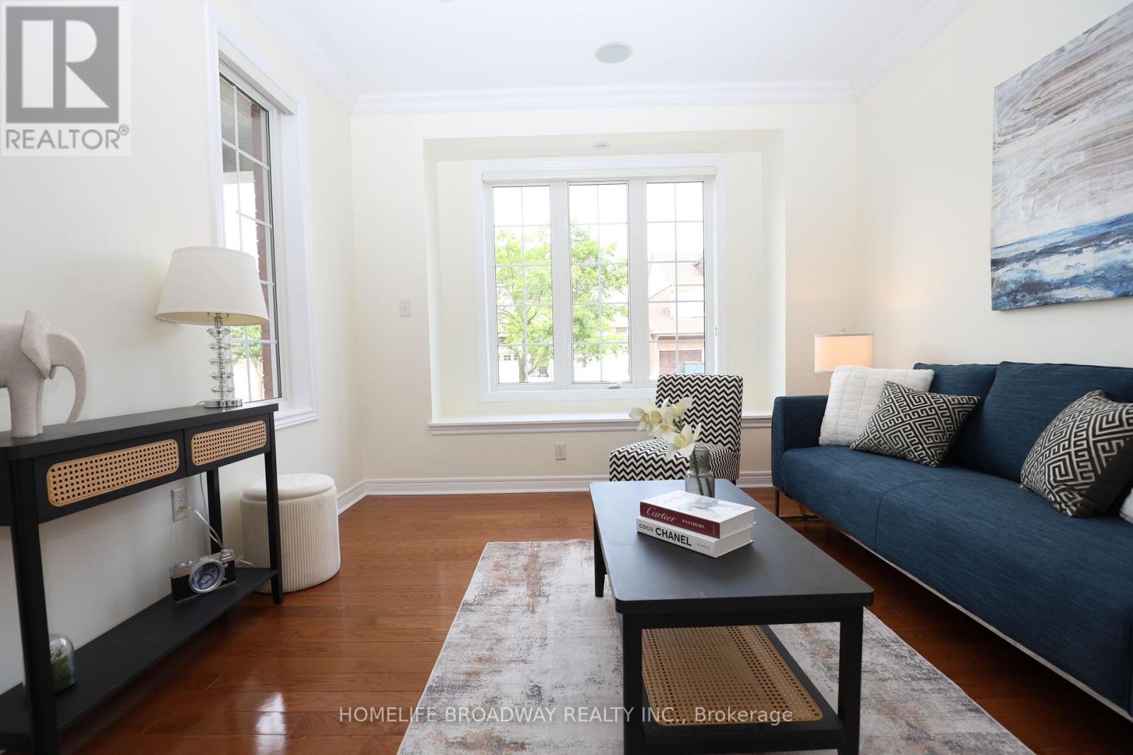 22 MORLAND CRESCENT - 4