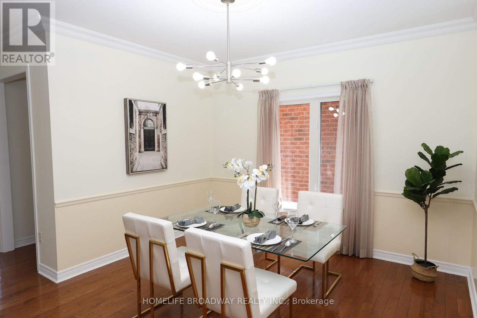 22 MORLAND CRESCENT - 9