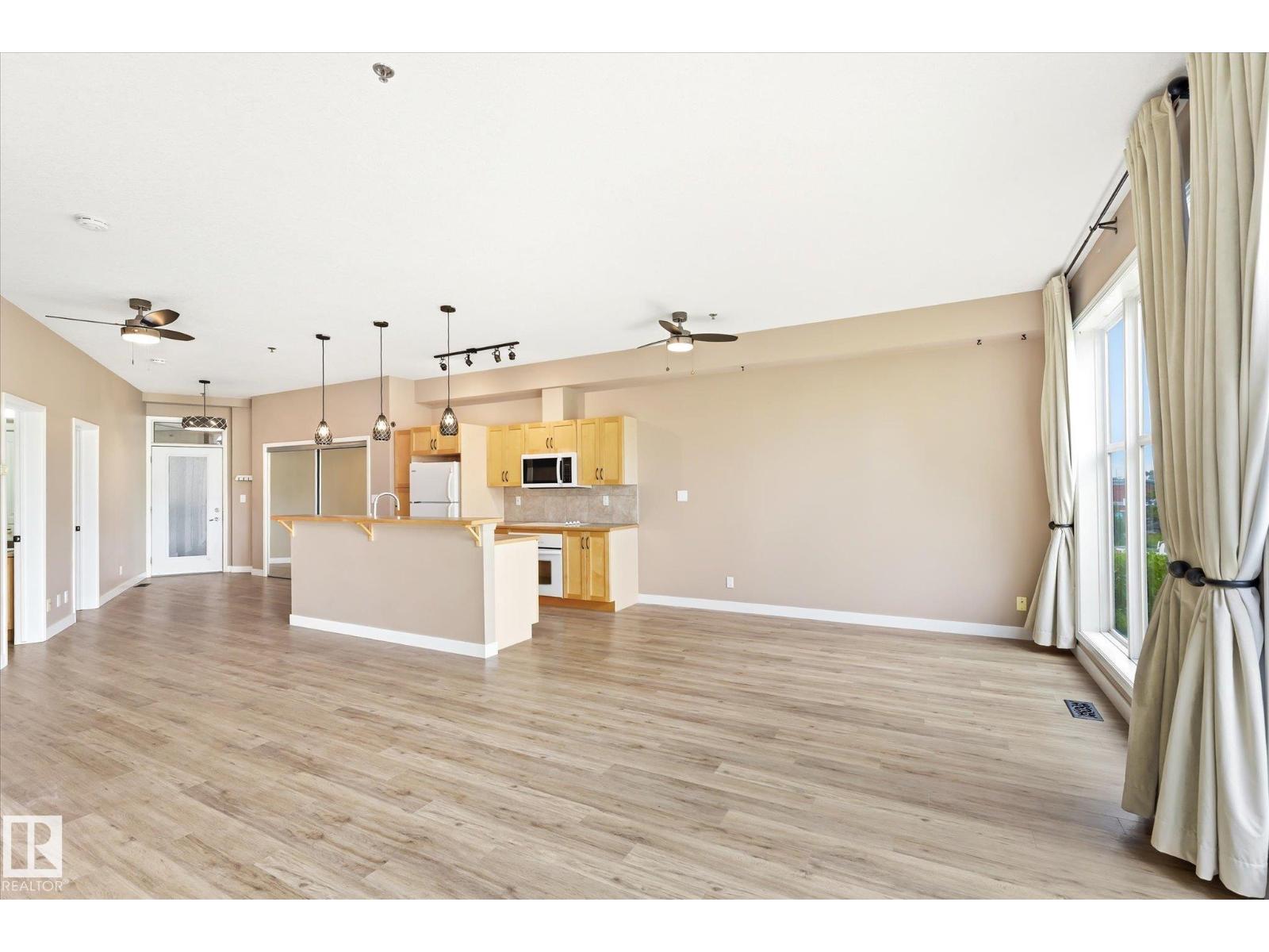 #209 4835 104A ST NW NW - 11