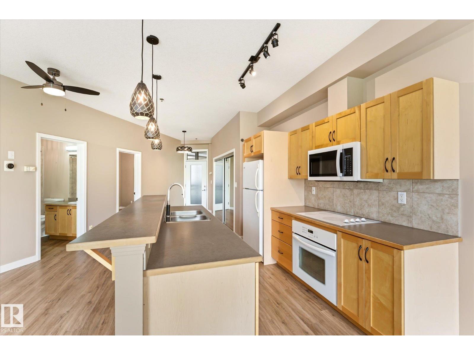 #209 4835 104A ST NW NW - 13