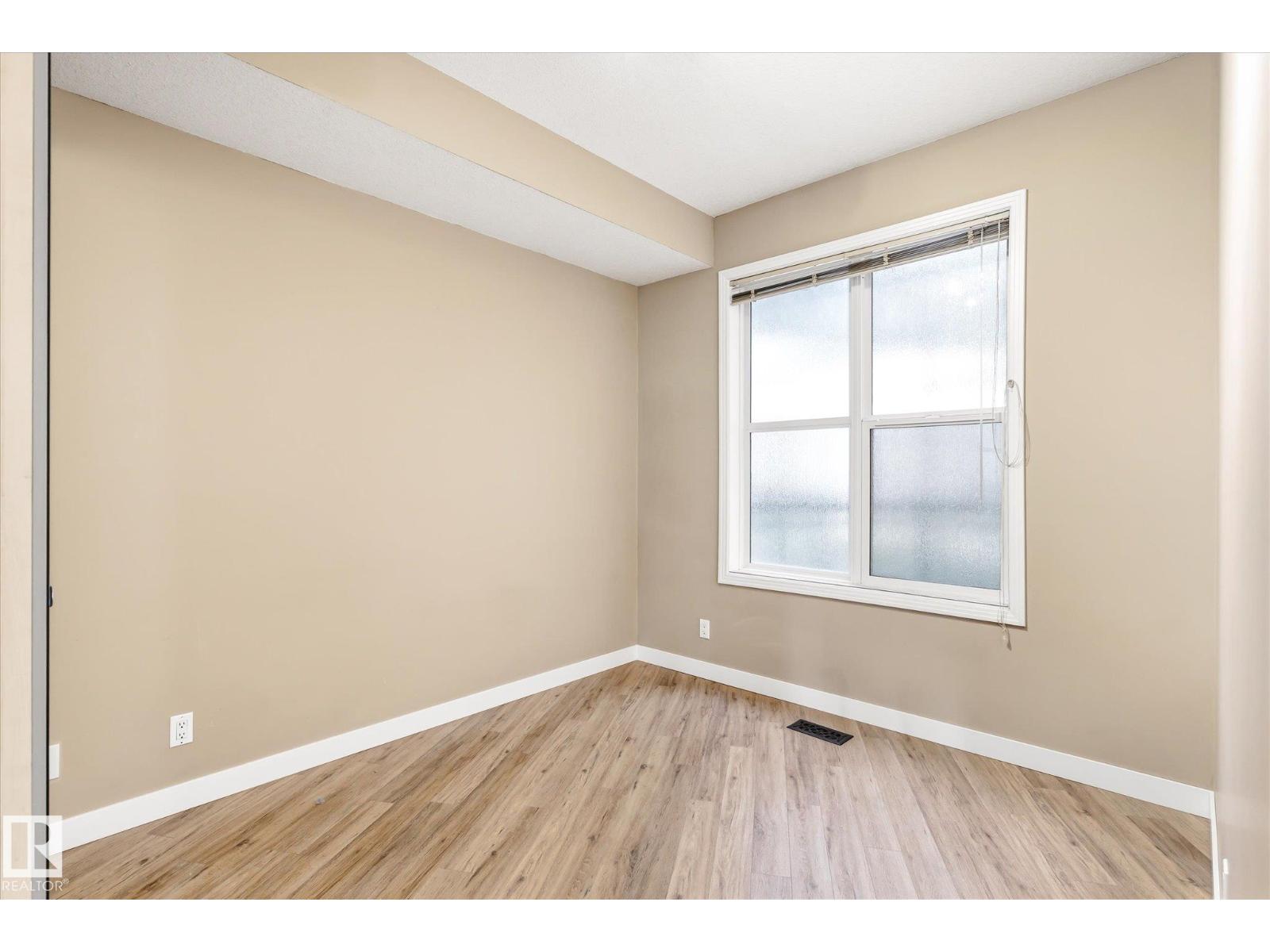 #209 4835 104A ST NW NW - 21