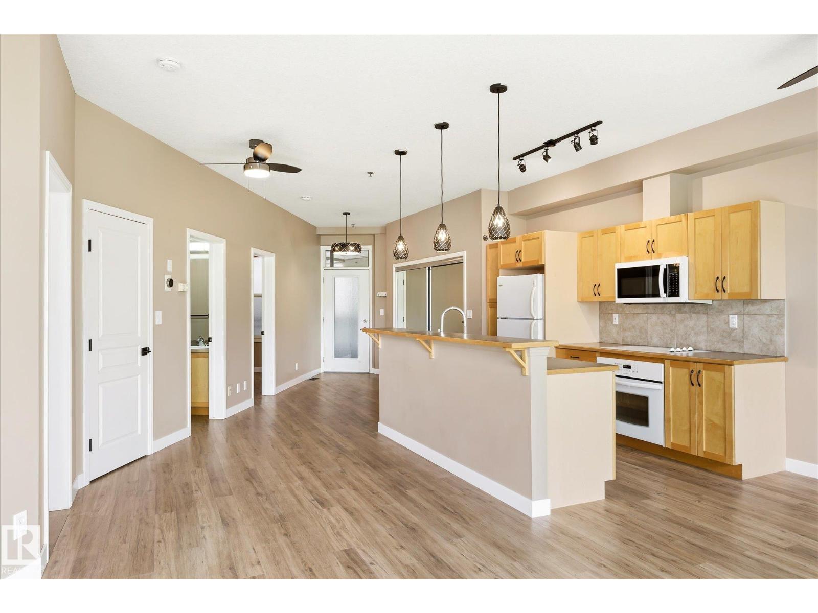 #209 4835 104A ST NW NW - 6