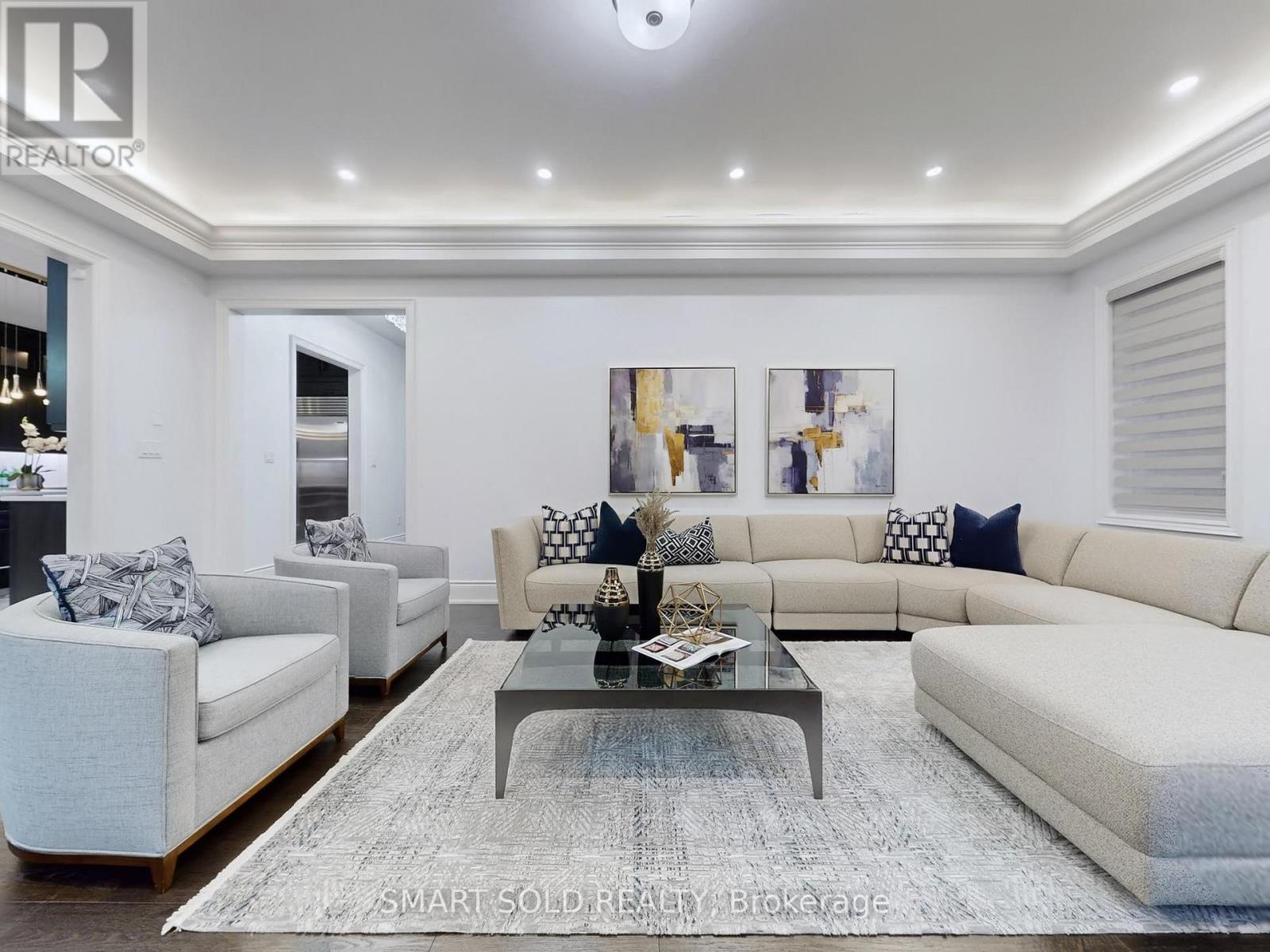 209 HILLSVIEW DRIVE - 13