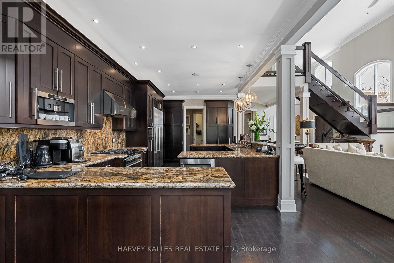 6 GEORGINA DRIVE - 17