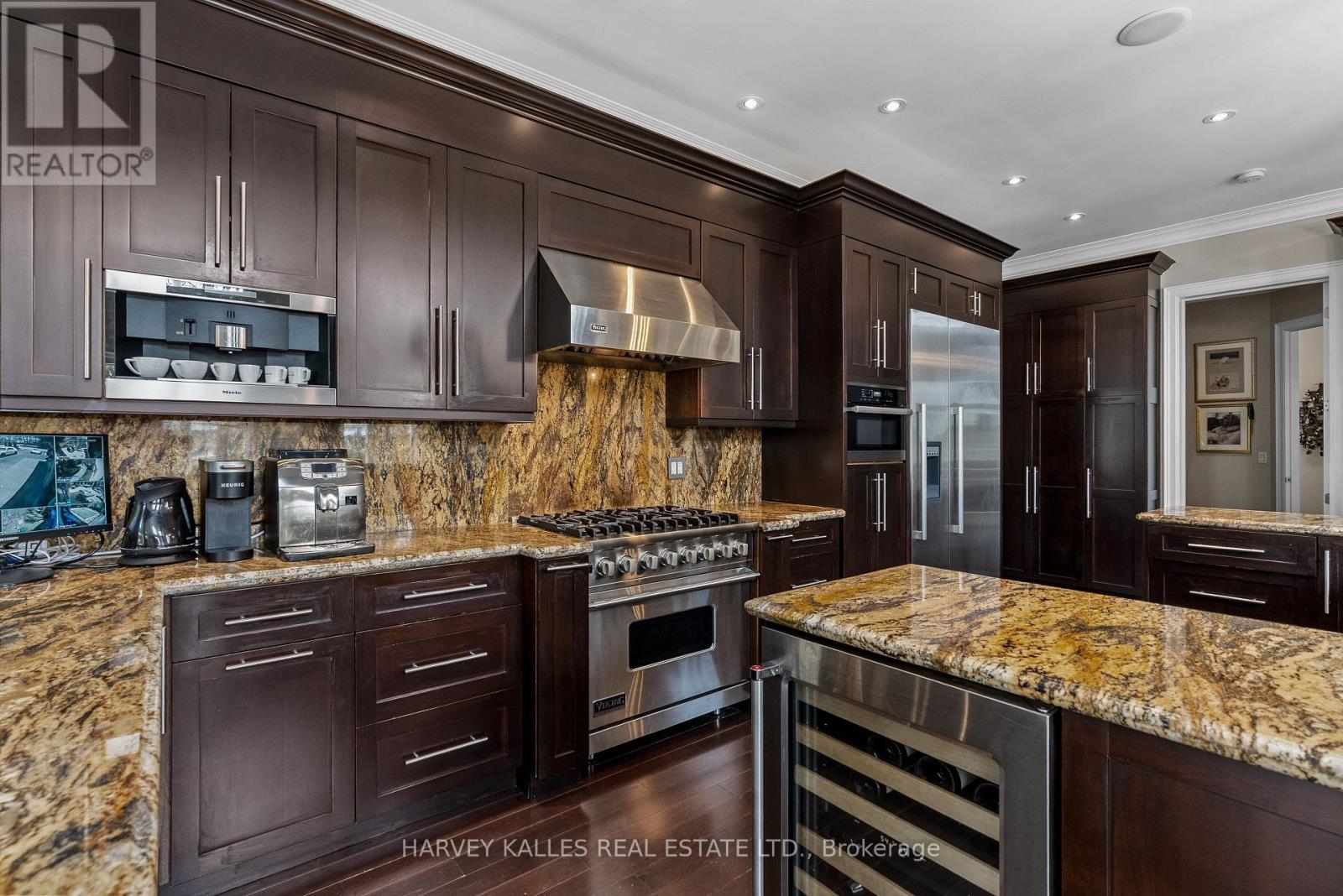 6 GEORGINA DRIVE - 19