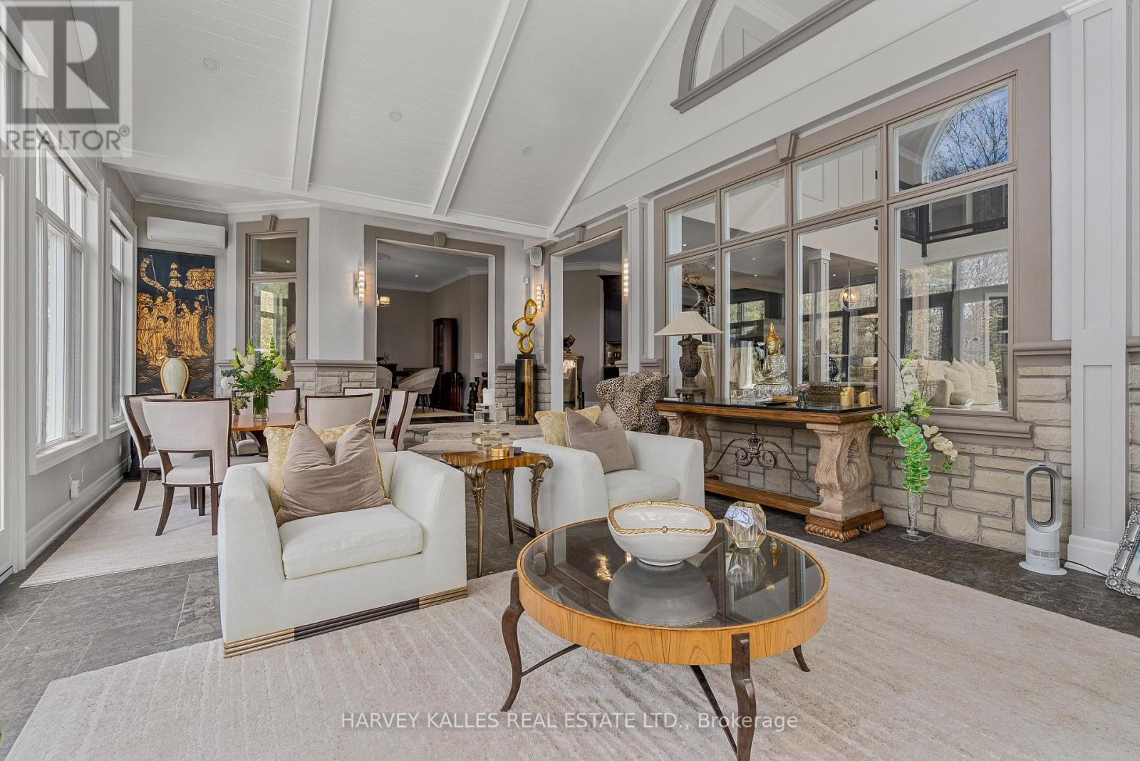 6 GEORGINA DRIVE - 22