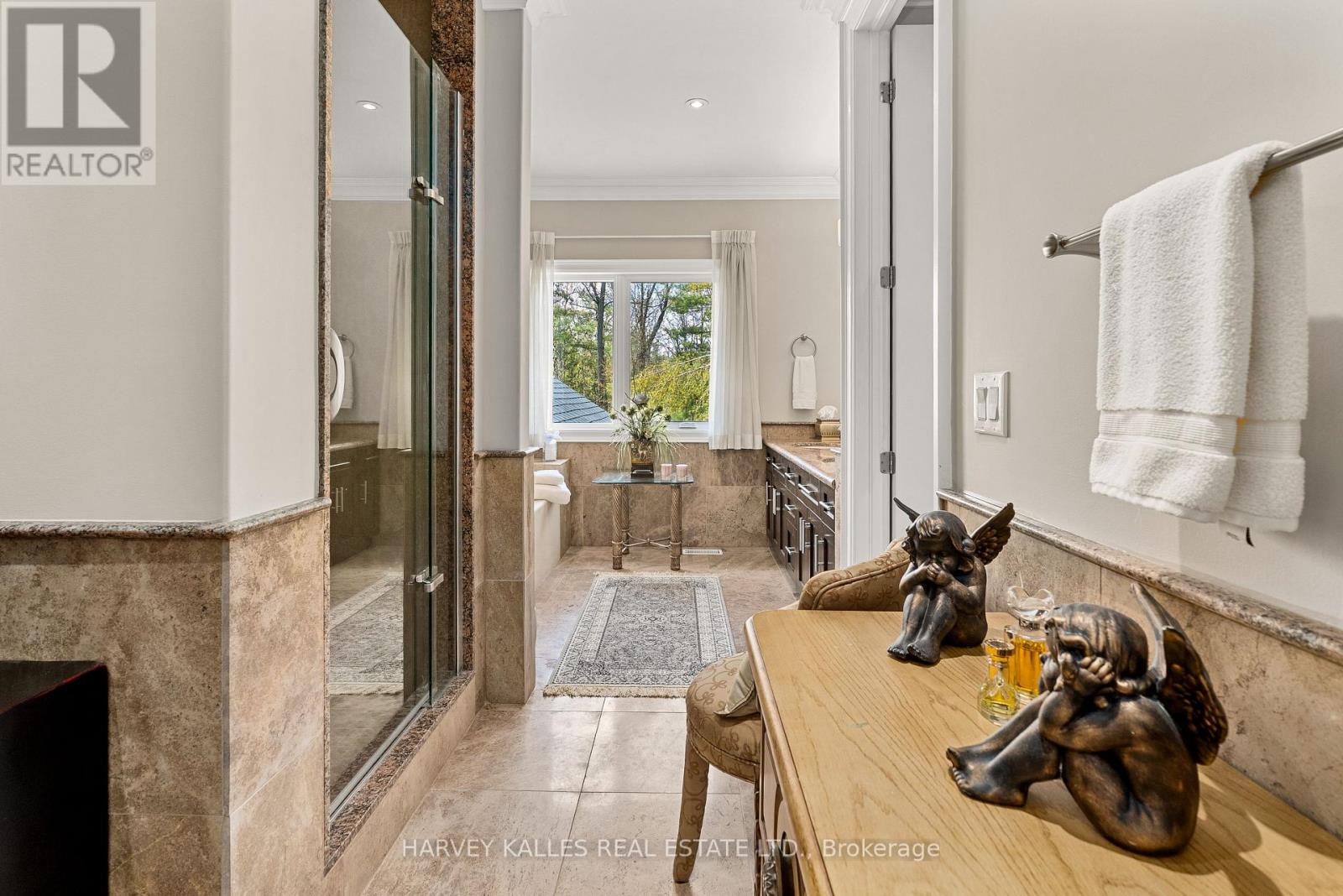 6 GEORGINA DRIVE - 37