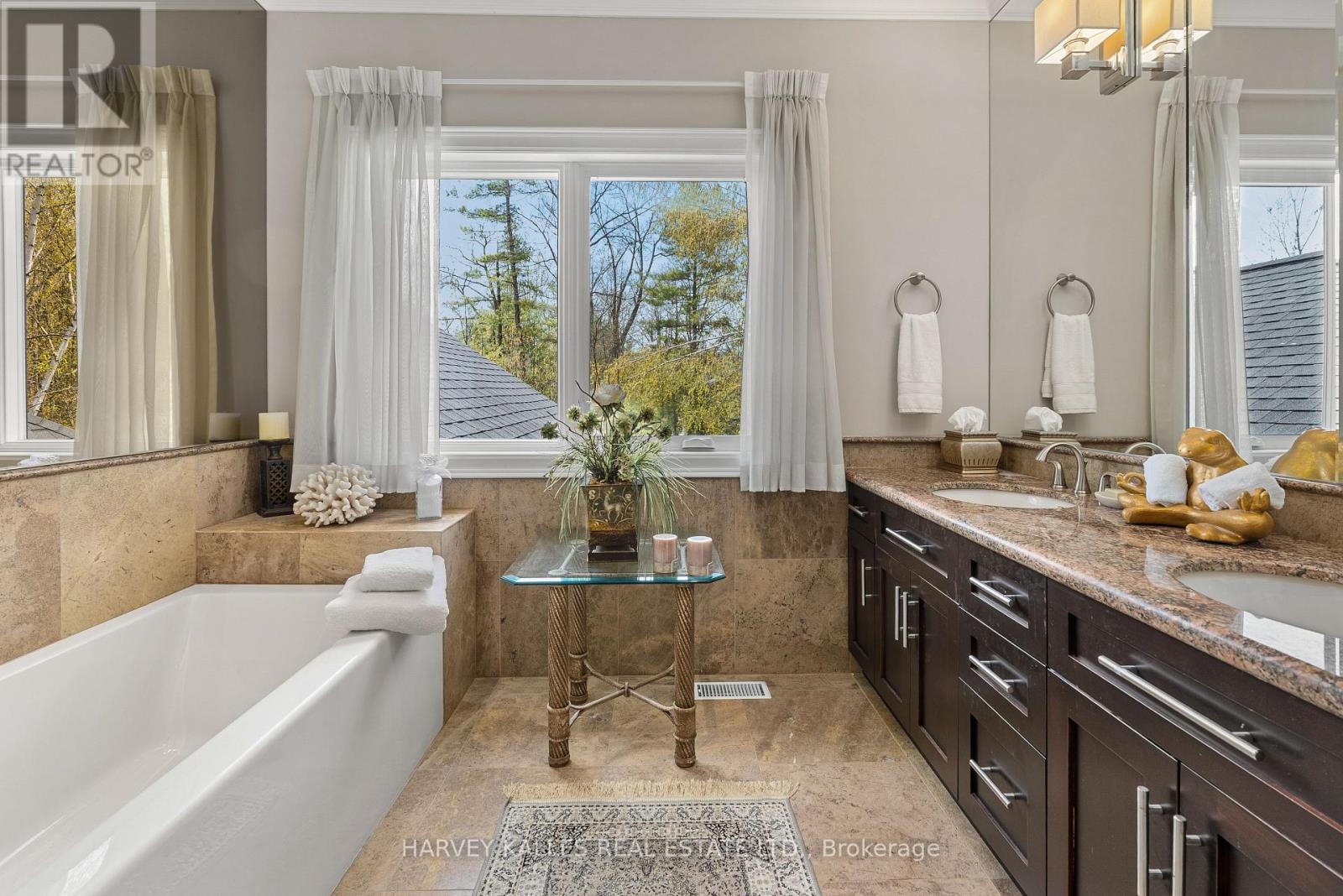 6 GEORGINA DRIVE - 38