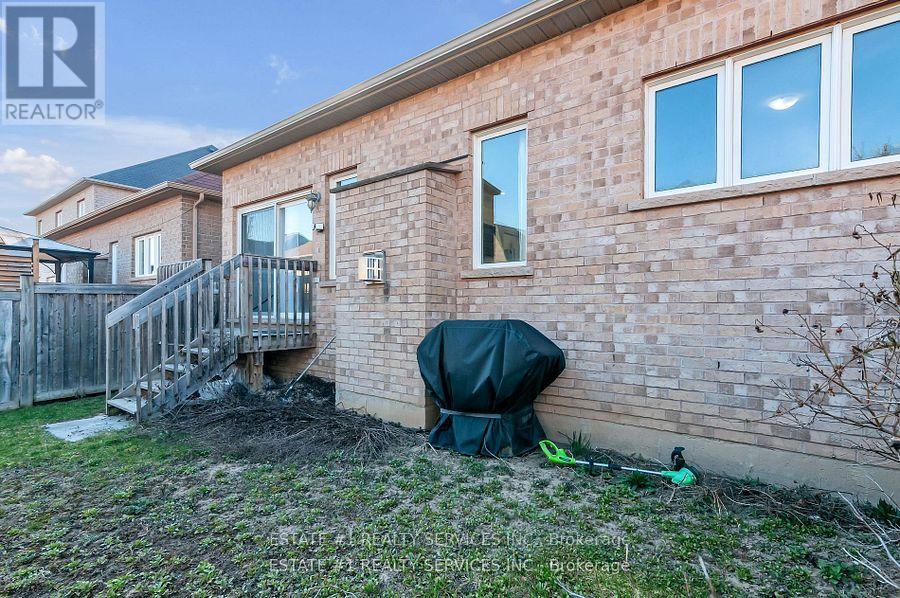 40 BALIN CRESCENT - 31