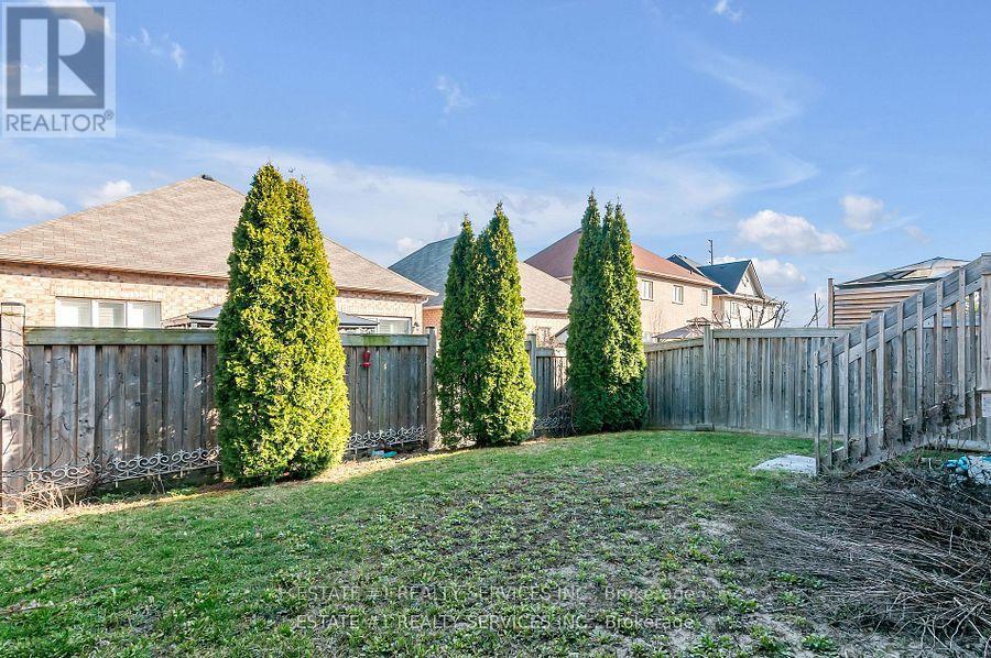 40 BALIN CRESCENT - 32
