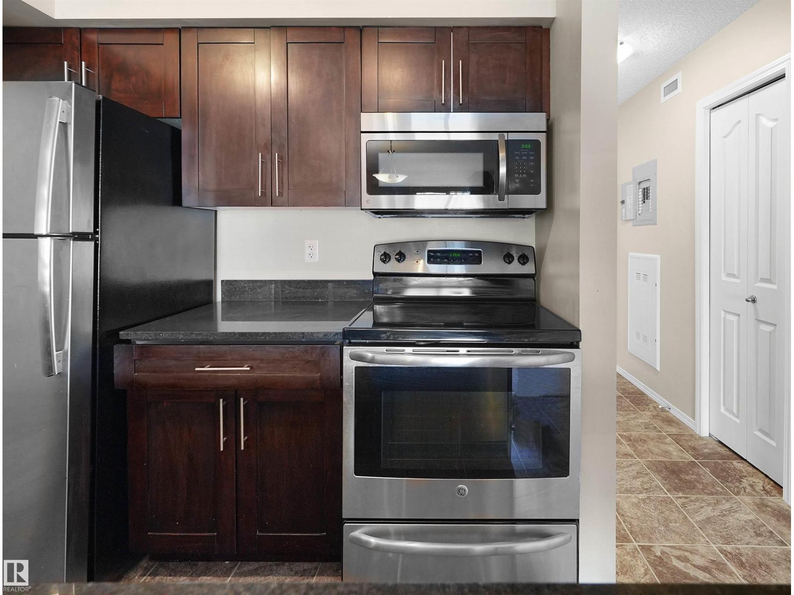 #115 12035 22 AV SW - 10
